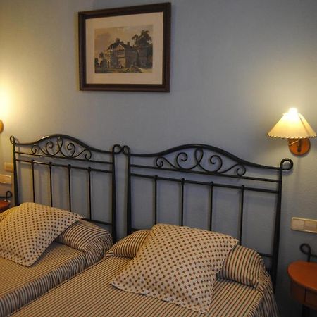 Cristina-Enea Hotel Valdeganga Værelse billede