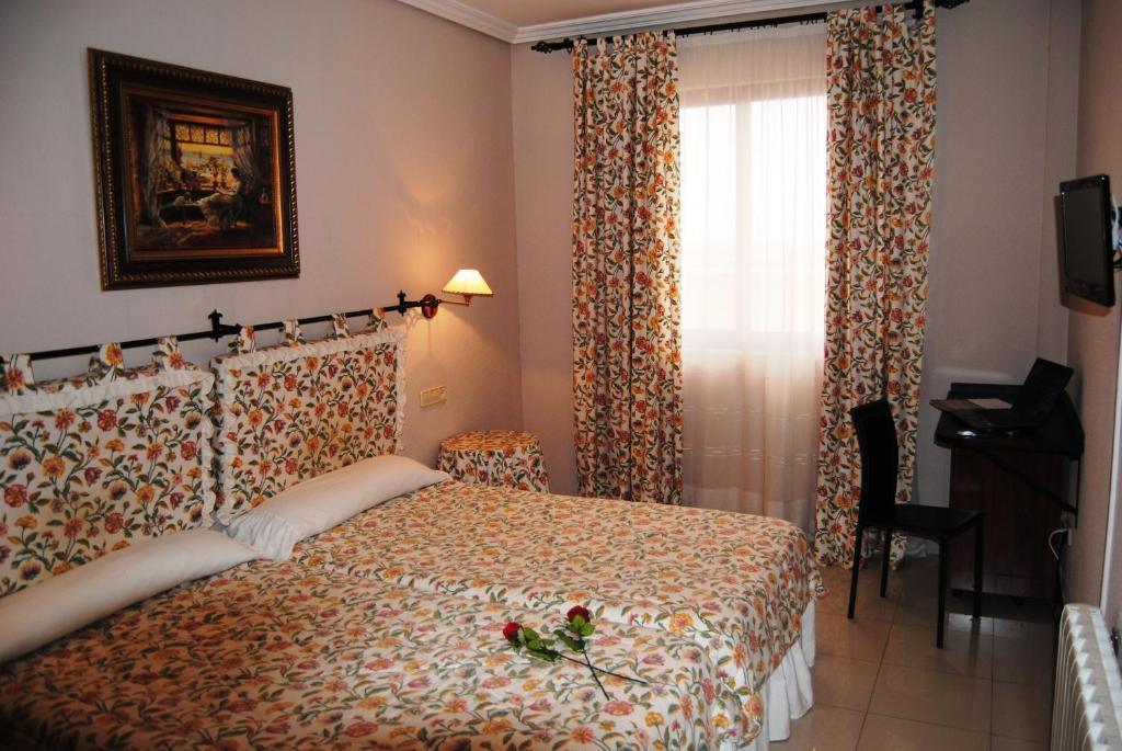 Cristina-Enea Hotel Valdeganga Værelse billede